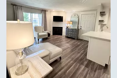 2095 S Main St E #23, Bountiful, UT 84010 - Photo 3