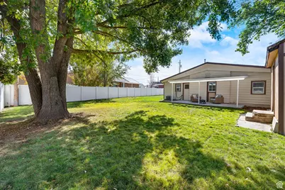 28 W Stauffer Ln S, Murray, UT 84107 - Photo 15