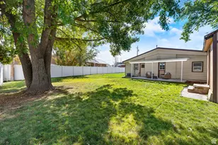 28 W Stauffer Ln S, Murray, UT 84107 - Photo 15