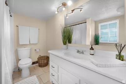 28 W Stauffer Ln S, Murray, UT 84107 - Photo 11