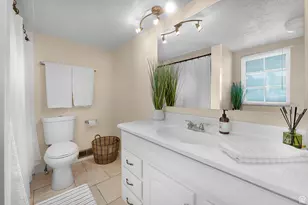 28 W Stauffer Ln S, Murray, UT 84107 - Photo 11