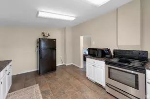 28 W Stauffer Ln S, Murray, UT 84107 - Photo 3