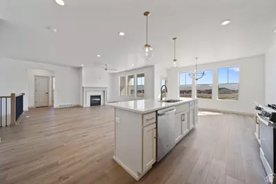 443 S McBride Dr, Grantsville, UT 84029 - Photo 5