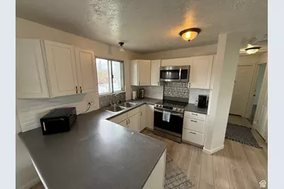 4717 S Spicewood Cir W, Taylorsville, UT 84129 - Photo 9