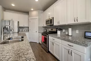 94 W Hillside Dr, Elk Ridge, UT 84651 - Photo 7