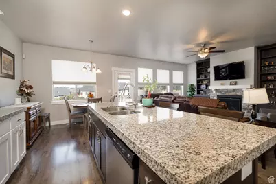 94 W Hillside Dr, Elk Ridge, UT 84651 - Photo 9