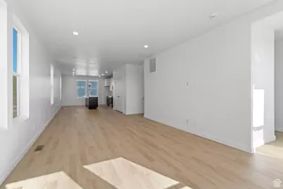 1463 N 1875 W #165, Layton, UT 84041 - Photo 5