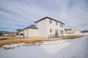 1057 W Fremont St, Saratoga Springs, UT 84045 - Photo 39