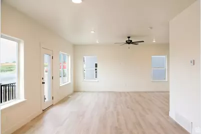 457 E 720 N Lot #8, Salem, UT 84653 - Photo 3