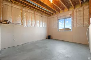 51 E Magellan Ln, Elk Ridge, UT 84651 - Photo 37