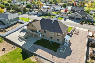 51 E Magellan Ln, Elk Ridge, UT 84651 - Photo 45