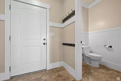 51 E Magellan Ln, Elk Ridge, UT 84651 - Photo 23