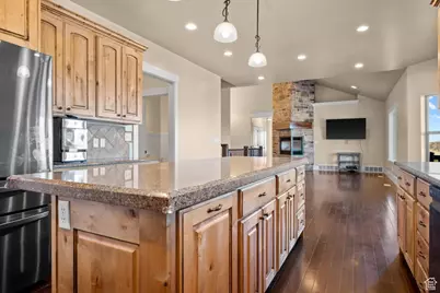 51 E Magellan Ln, Elk Ridge, UT 84651 - Photo 15