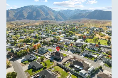 51 E Magellan Ln, Elk Ridge, UT 84651 - Photo 49