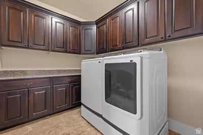 51 E Magellan Ln, Elk Ridge, UT 84651 - Photo 25