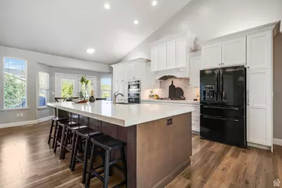 587 E Corner Canyon Dr, Draper, UT 84020 - Photo 9