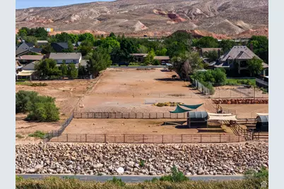 3752 Sugar Leo Rd, Bloomington, UT 84790 - Photo 5