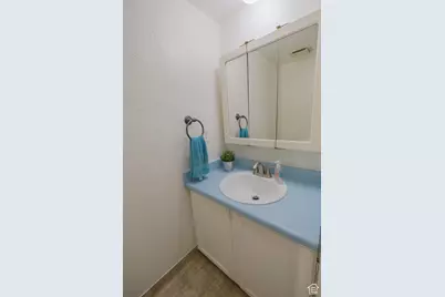 77 S Rio Bravo Pl, West Jordan, UT 84088 - Photo 23