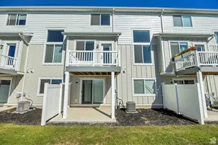 1027 W Coral Charm Wy, Saratoga Springs, UT 84045 - Photo 7