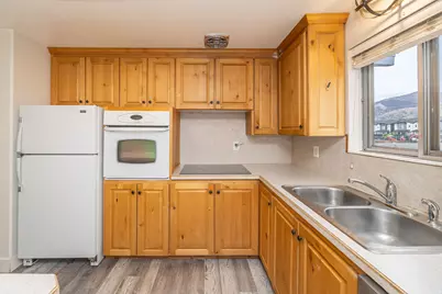 195 N 800 E, Hyrum, UT 84319 - Photo 5