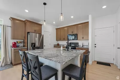 4246 W Bromwell Ct, Lehi, UT 84048 - Photo 13