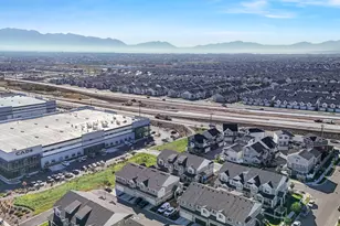 4246 W Bromwell Ct, Lehi, UT 84048 - Photo 5