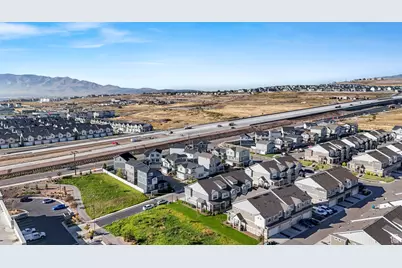 4246 W Bromwell Ct, Lehi, UT 84048 - Photo 7