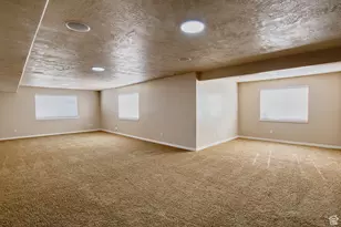 916 S 1760 W, Syracuse, UT 84075 - Photo 19