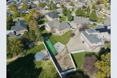 916 S 1760 W, Syracuse, UT 84075 - Photo 33