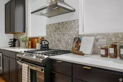 493 E Alice Way, Layton, UT 84041 - Photo 9