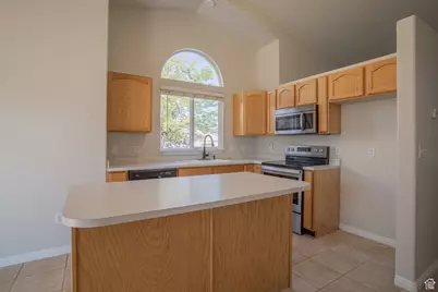 7288 S Comet Hill Cir W, West Jordan, UT 84081 - Photo 9