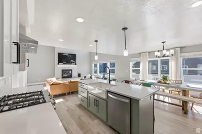 49 E Garibaldi Way, Saratoga Springs, UT 84045 - Photo 11