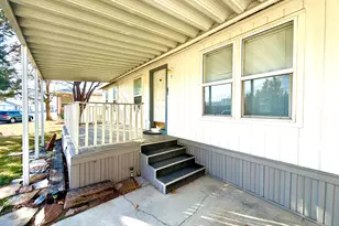 1025 N 300 W, Springville, UT 84663 - Photo 23