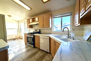 1025 N 300 W, Springville, UT 84663 - Photo 11