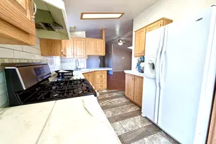 1025 N 300 W, Springville, UT 84663 - Photo 11