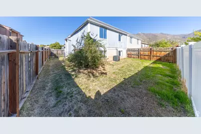 1879 E 5750 S, South Ogden, UT 84403 - Photo 23