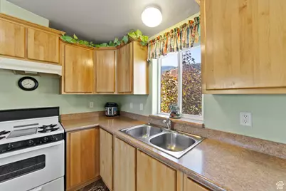 3135 N Thompson Canyon Rd, Thompson, UT 84540 - Photo 9