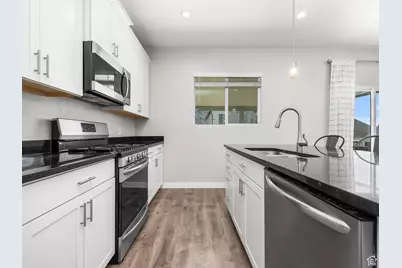 211 W 1800 S, Payson, UT 84651 - Photo 3