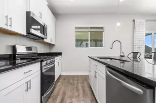 211 W 1800 S, Payson, UT 84651 - Photo 3