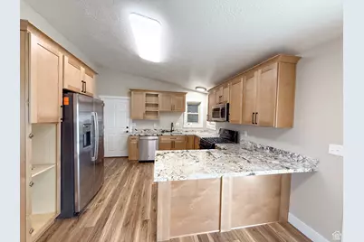510 W Highway Dr, Wellington, UT 84542 - Photo 3