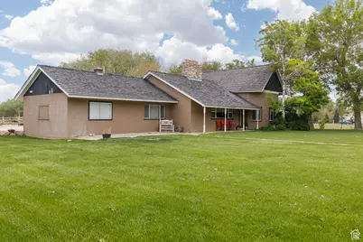 295 S State St, Ferron, UT 84523 - Photo 5