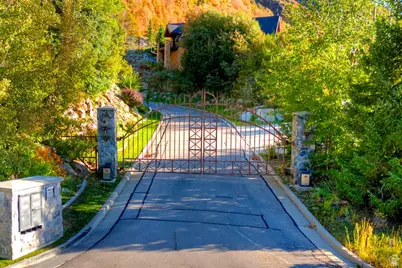 3222 E Eagle View Cir S, Sandy, UT 84092 - Photo 3