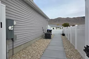 3534 N Finch Ln, Eagle Mountain, UT 84005 - Photo 35