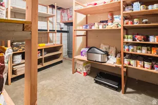 990 W 1100 S, Vernal, UT 84078 - Photo 31