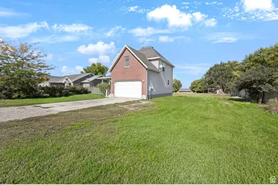670 W 300 N, Hyrum, UT 84319 - Photo 3