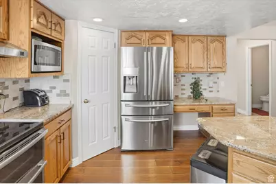 1283 N 2575 E, Layton, UT 84040 - Photo 17