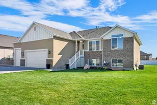 2405 W 2825 N, Farr West, UT 84404 - Photo 3