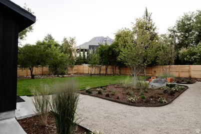 2105 E Fardown Ave, Holladay, UT 84121 - Photo 57