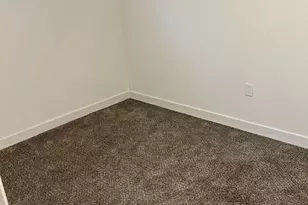 325 E 4425 S, Washington Terrace, UT 84405 - Photo 5