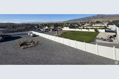 2248 E Grenada Ln, Eagle Mountain, UT 84005 - Photo 37